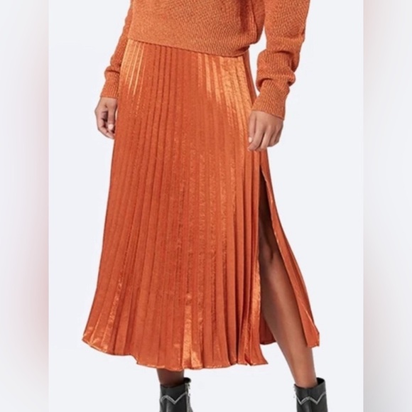 MINKPINK Rust Pumpkin Pleated Slit Skirt, Size XS - Picture 1 of 13